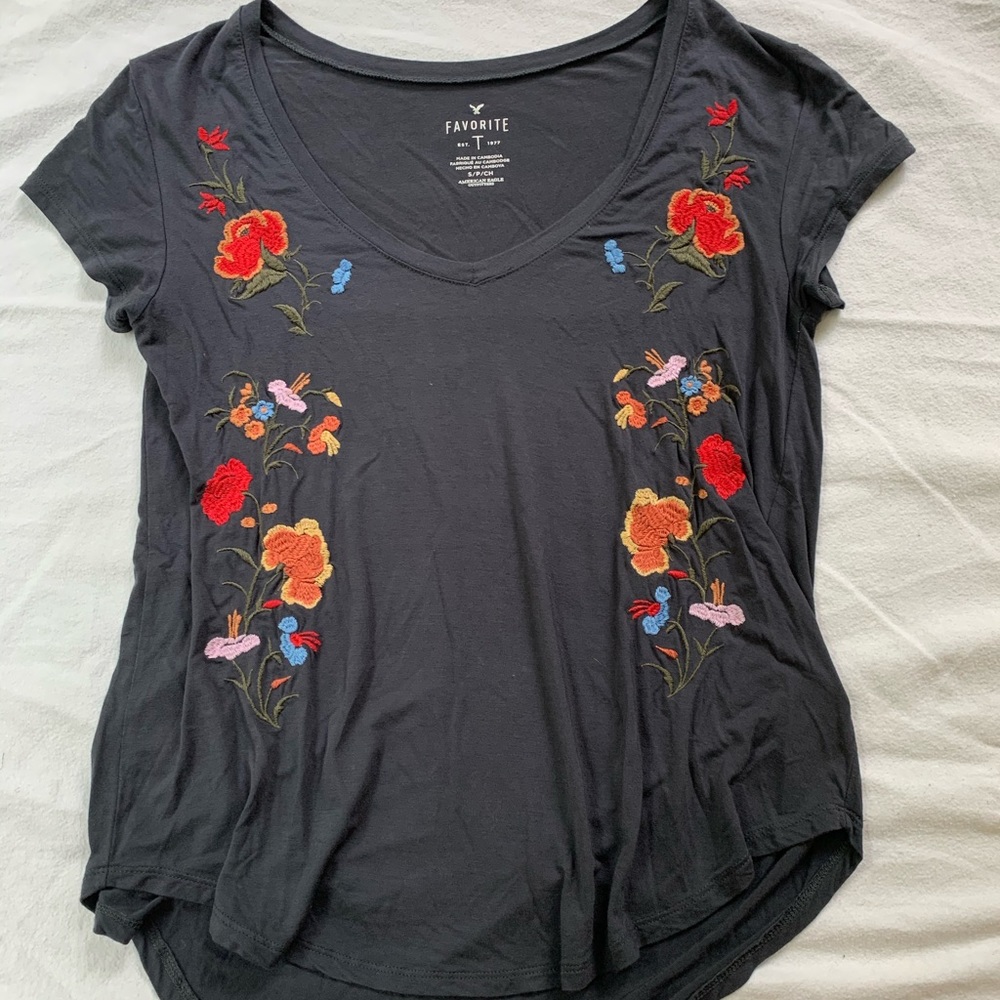 AMERICAN EAGLE soft & sexy shirt embroidered gray